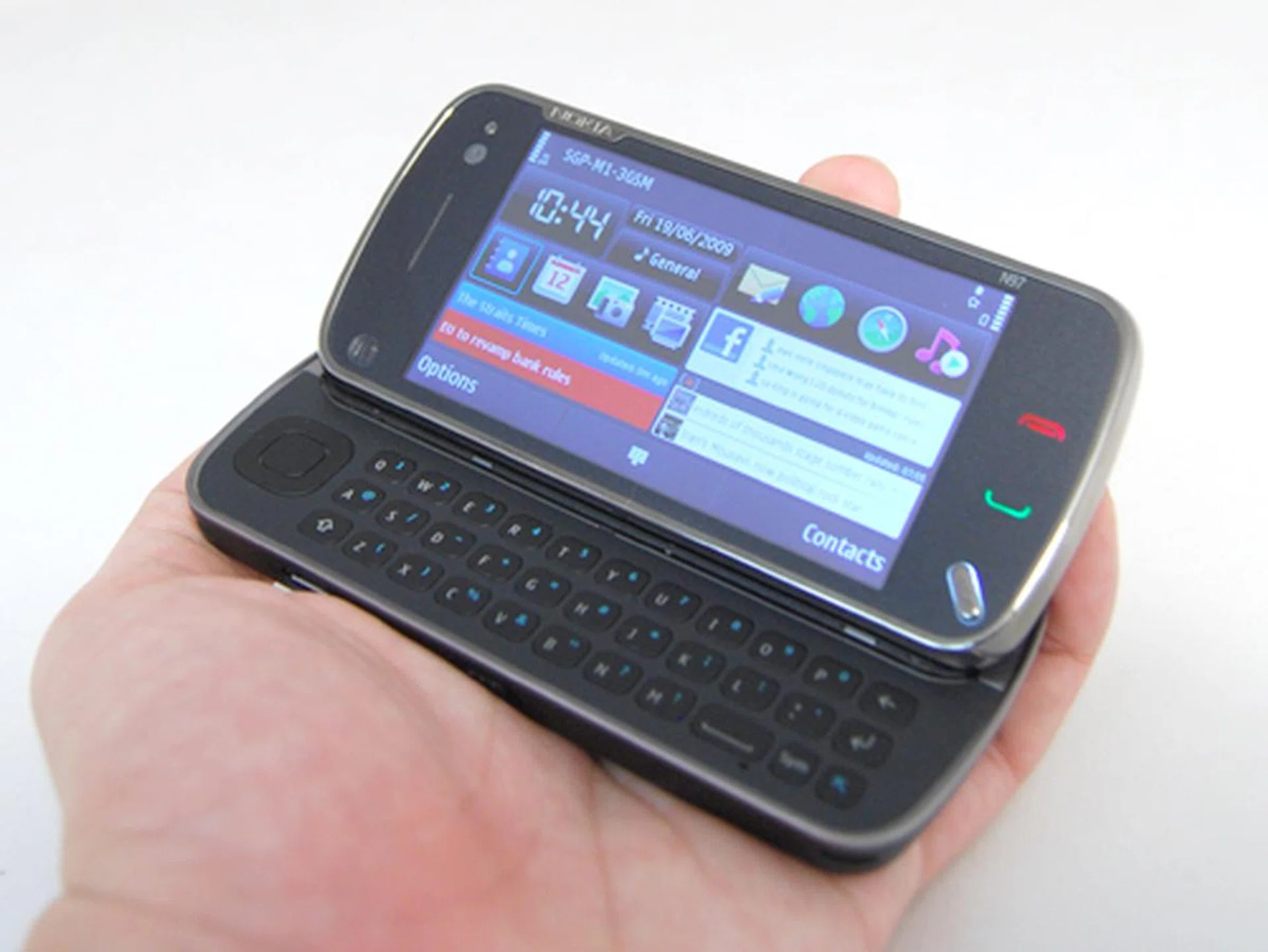 Thankfully, the Nokia N97 did live up to our expectations in terms of features and overall performance, sans its lackluster battery mileage and the need to getting used to the new keyboard layout.