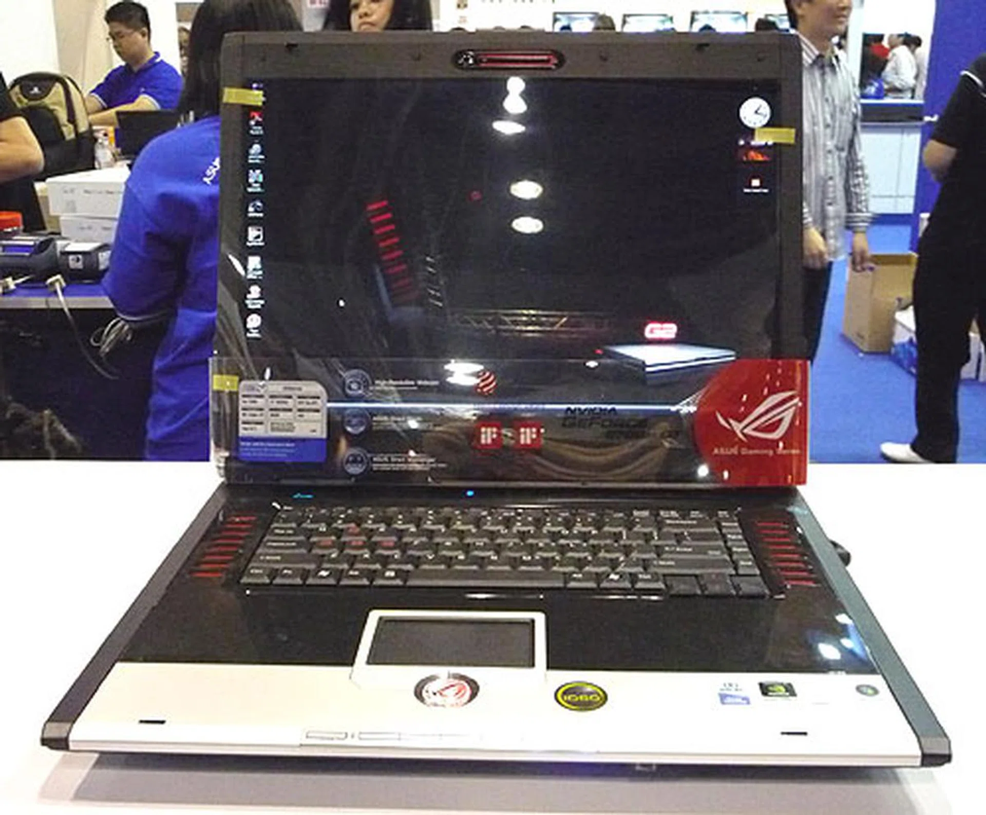  The top model in ASUS' powerful gaming notebook series, the $3498 G2S has been updated with a Penryn class T9300 Intel Core 2 Duo processor and NVIDIA's latest GeForce 8700M GT with 512MB of video memory. With an additional 4GB of DDR2 memory and a 300GB SATA hard drive, this is a machine truly made for gaming.  