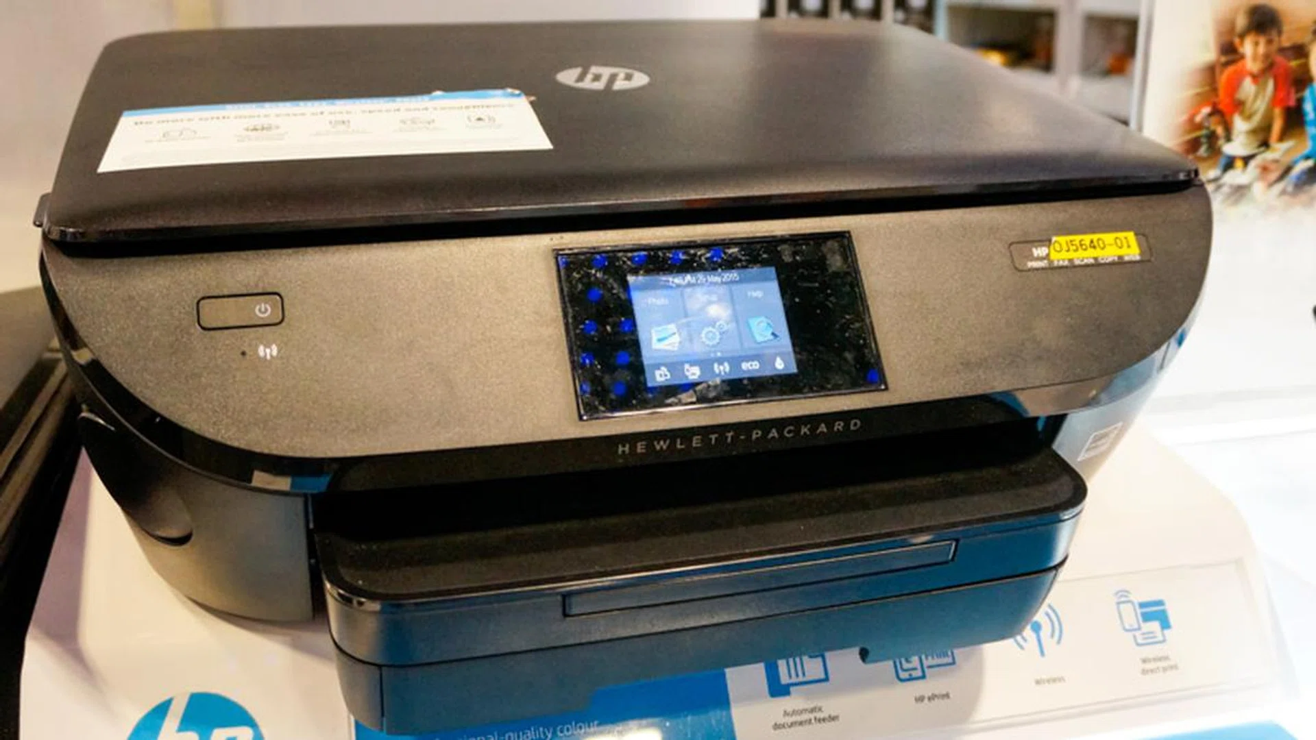 The HP ENVY 5640 e-All-In-One is going for S$159 at this show and comes with a S$40 Capita voucher, a 15.6” Odyssey backpack (worth $79) and one tri-color ink cartridge (worth S$28.70).That’s a great price for a printer that does up 8/12ppm (color/mono), does borderless and duplex printing, and has a scan resolution of up to 1200 dpi.