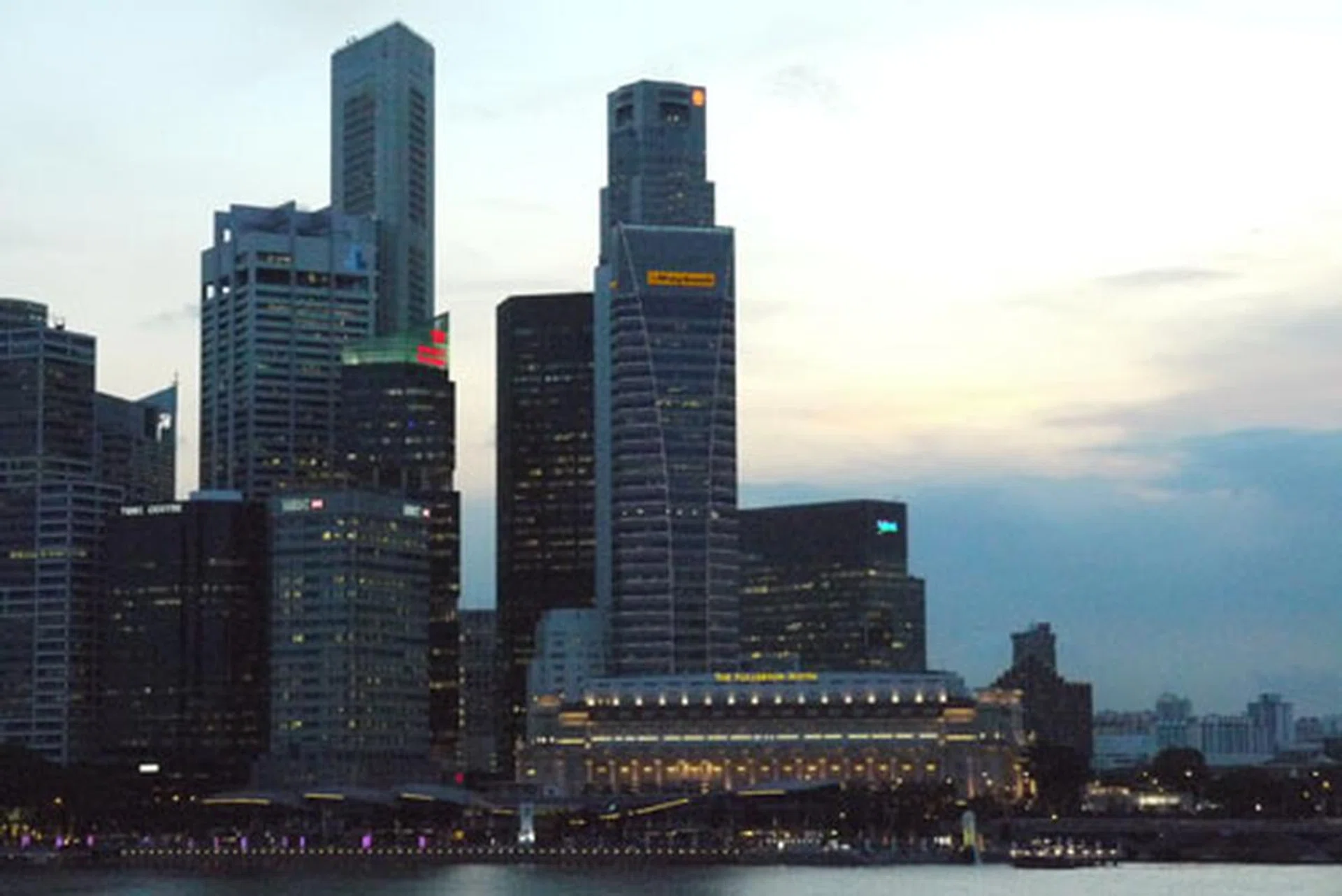 1/80 sec at f/8, ISO3200.