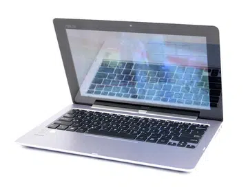 The ASUS Transformer Trio does what its name suggests. It's able to transform into three different usage modes. 