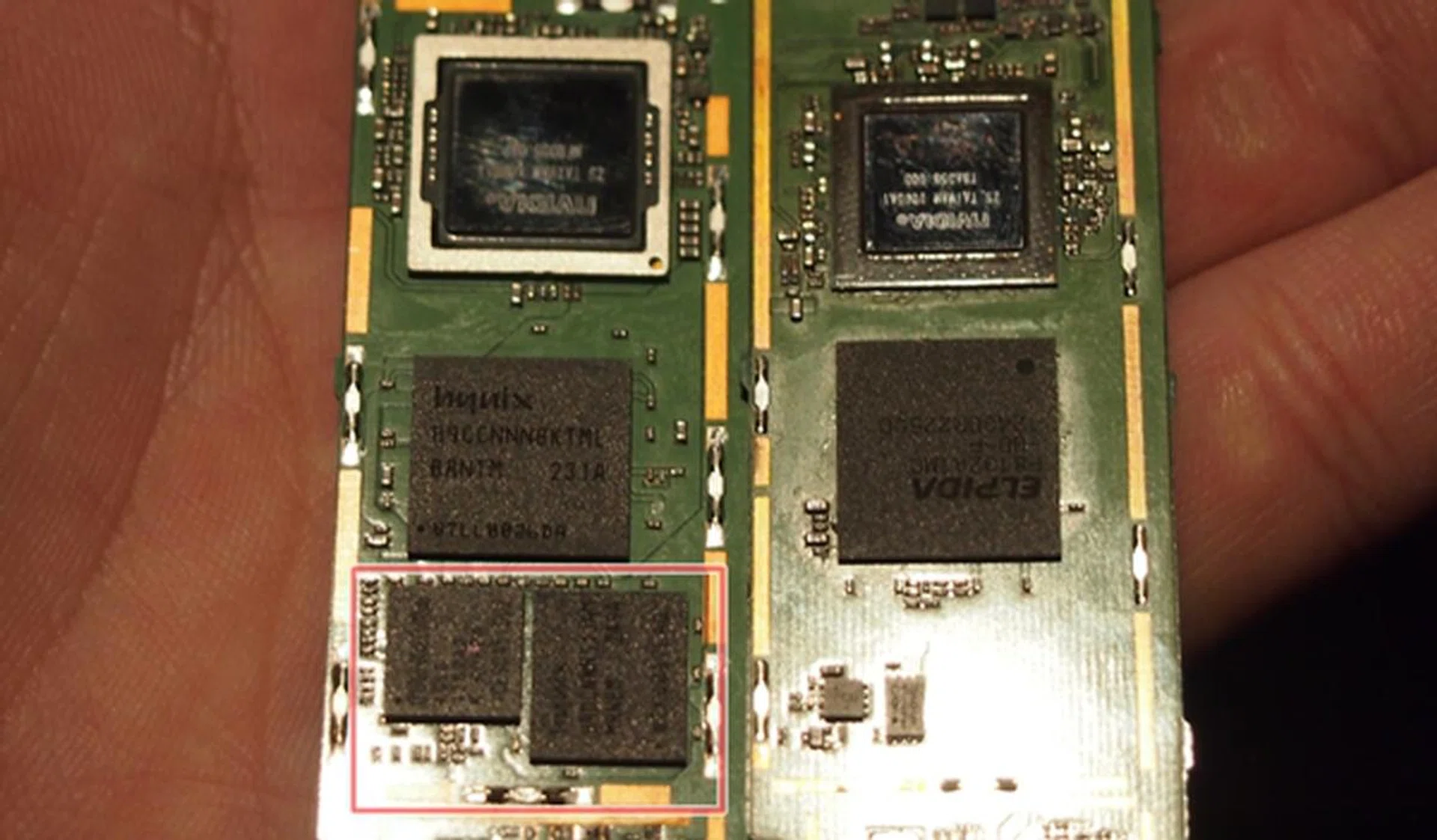 On the left is the Tegra 4 processor with its GPU and its companion data modem. As you can see on the right, NVIDIA integrates both the GPU and data modem on a single chip in Tegra 4i.