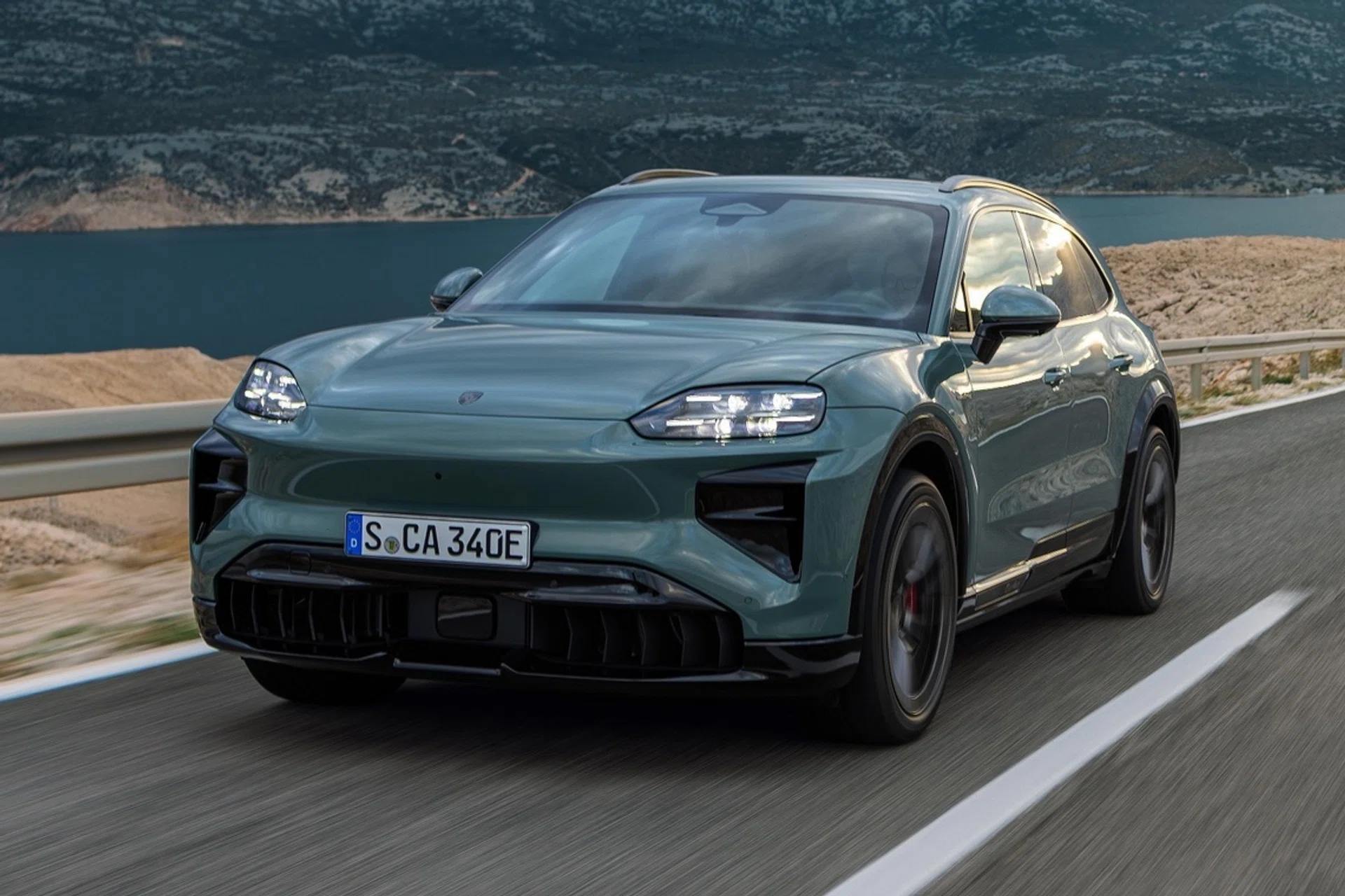 Porsche Cayenne Turbo Electric