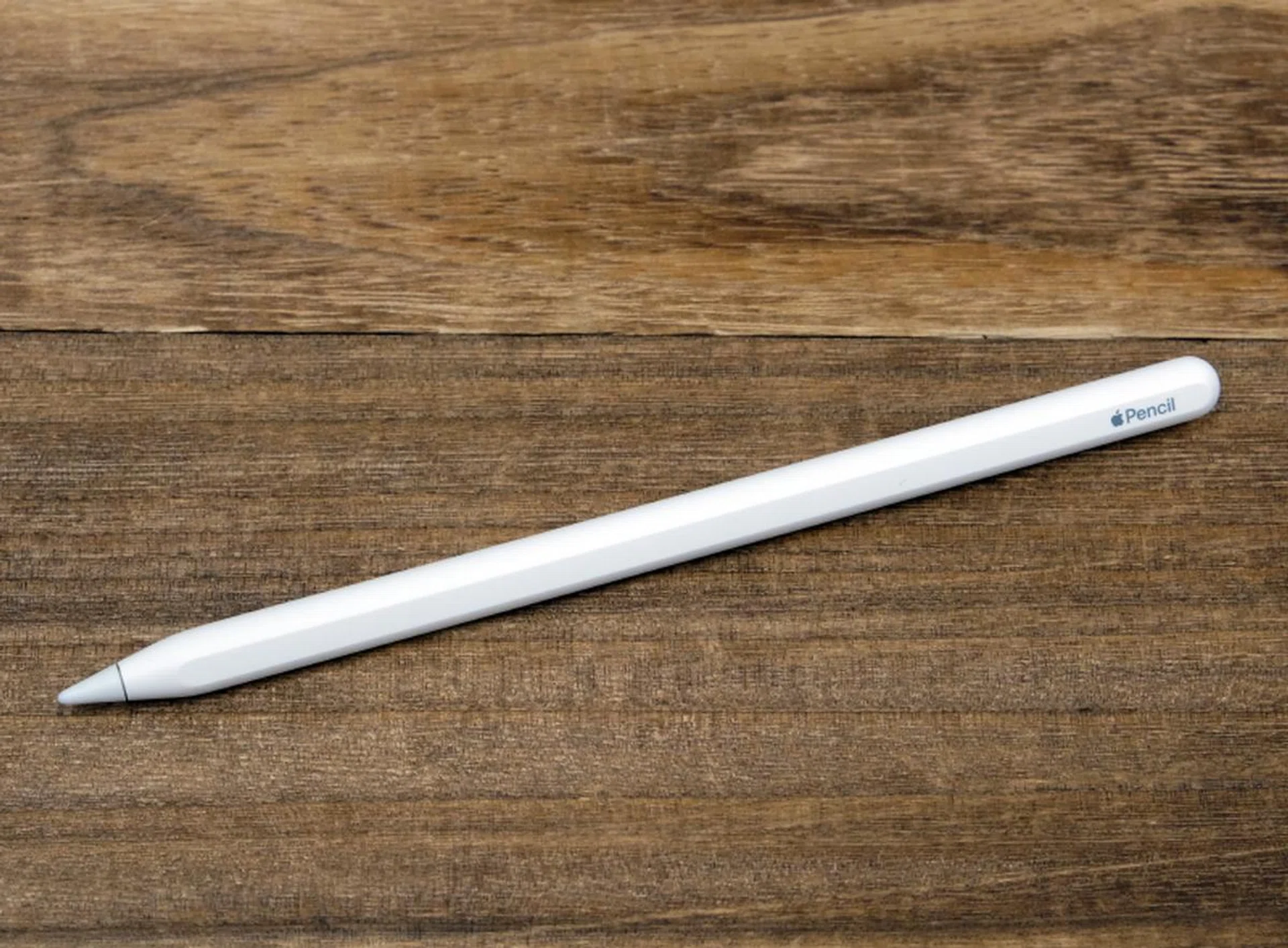 The Apple Pencil now charges wirelessly and attaches magnetically to the side of the iPad Pro.