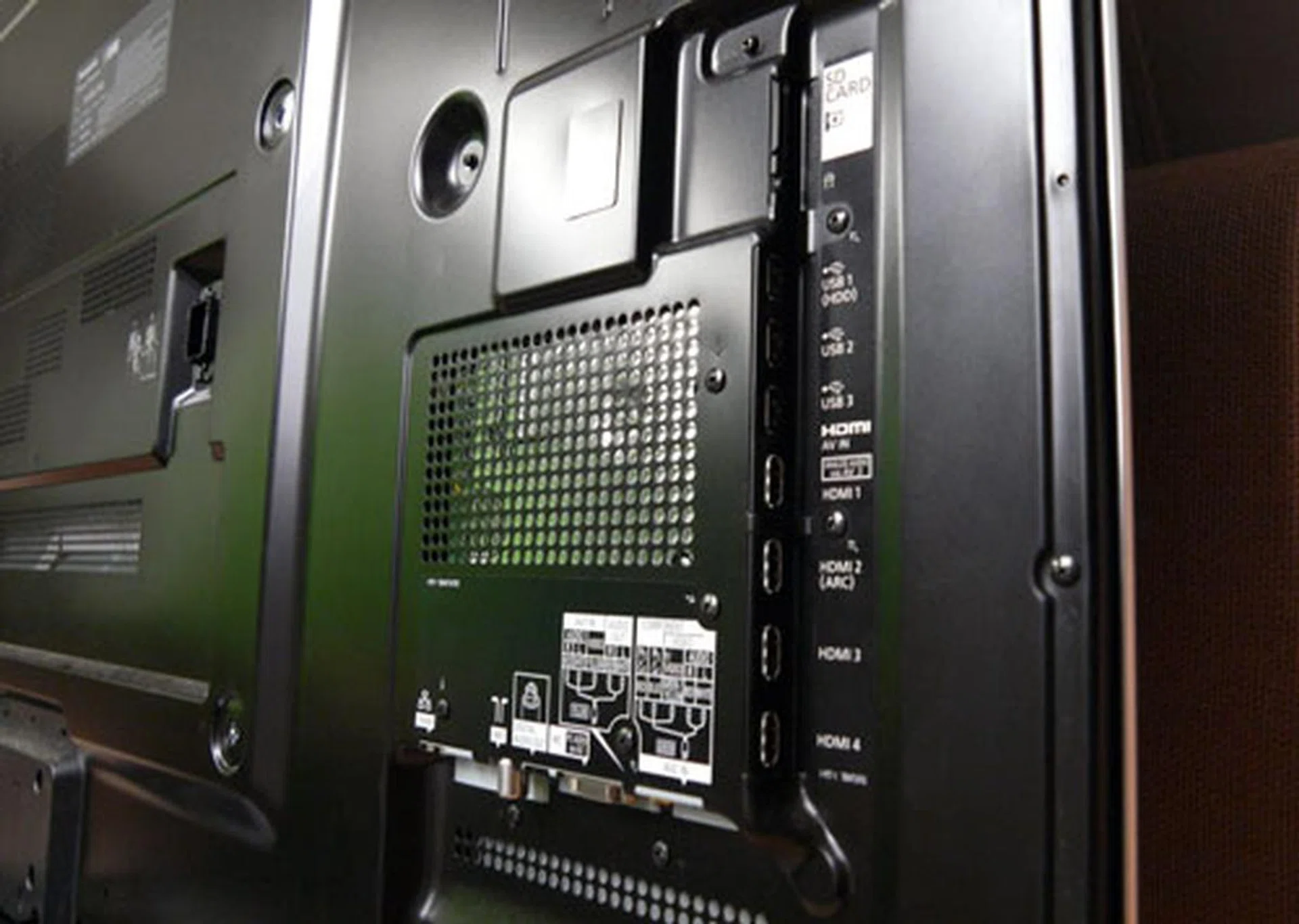 Expect a dazzling array of AV ports. Lined up by the side panel are four HDMI ports, three USB ports for external storage devices, plus an SD Card slot.