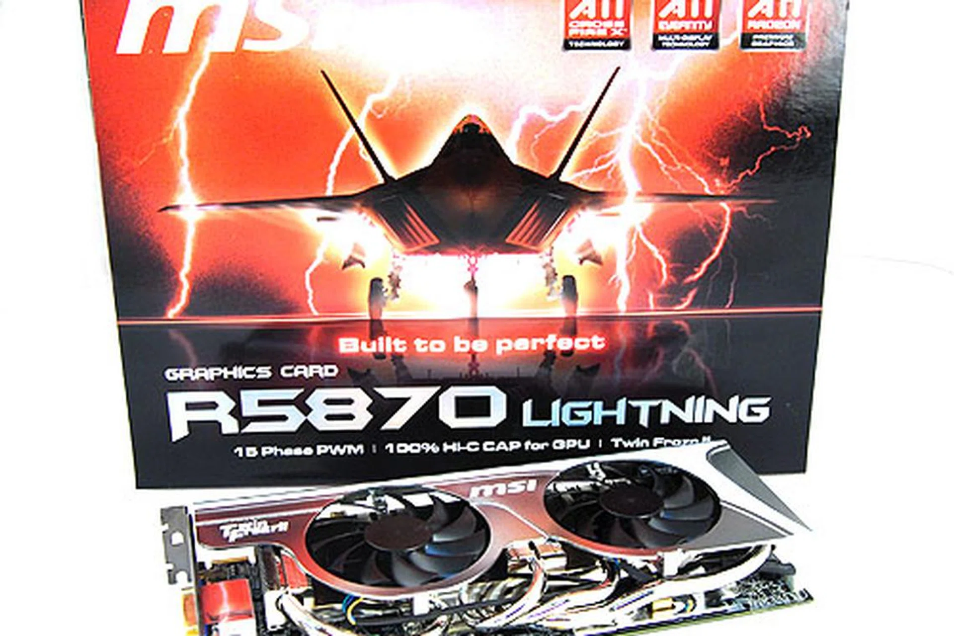 The MSI R5870 Lightning comes in the familiar “Lightning-style” packaging, which features a stealth fighter on the cover.