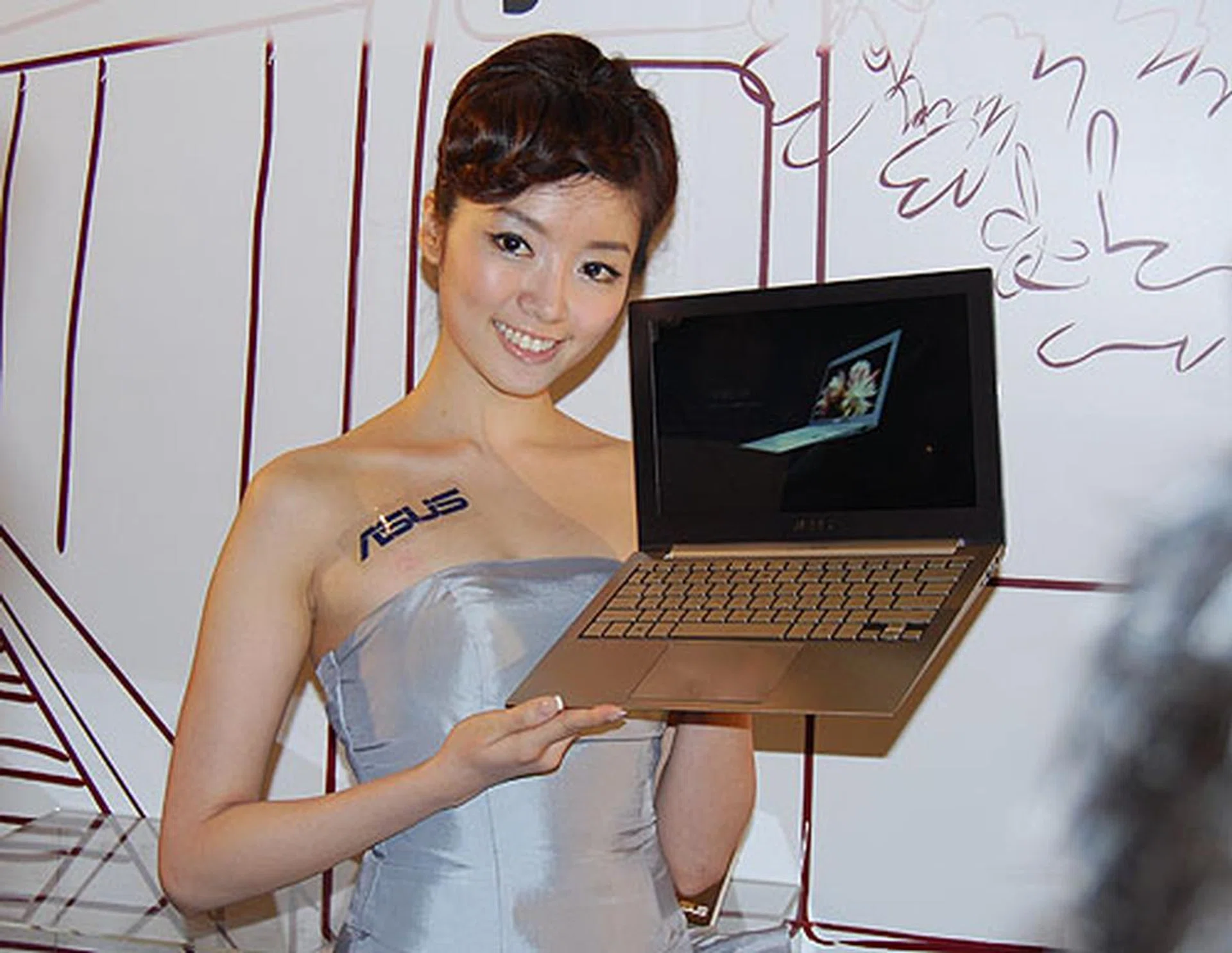 We just can't get enough of the ASUS UX.