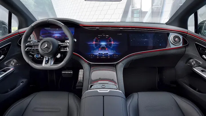 The screen is huge. And where are the buttons? (Image source: Mercedes-AMG)