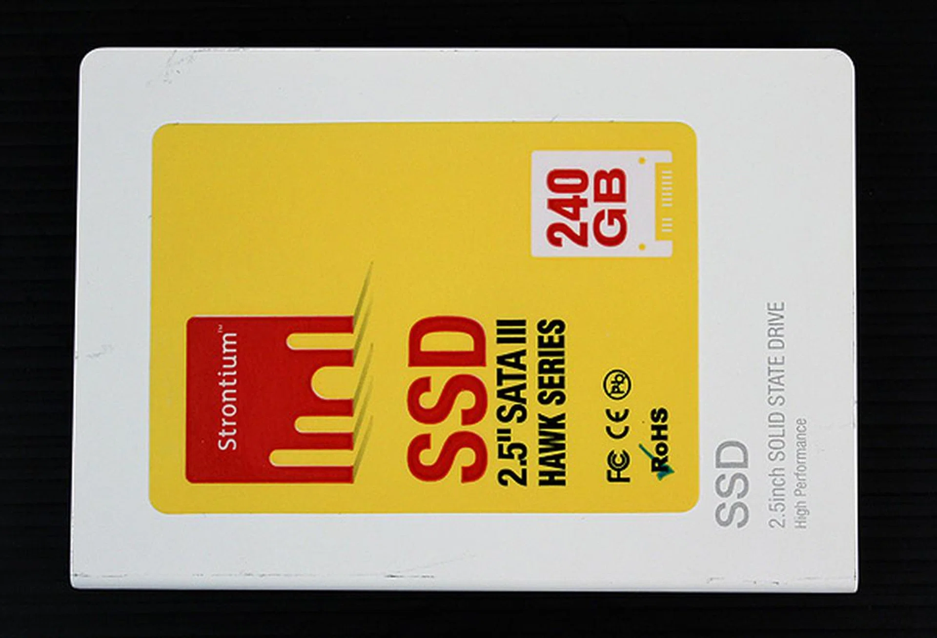The Strontium Hawk comes in a striking bright white 7mm thick case.