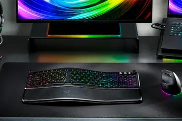 This is Razer’s first attempt at a split ergo board. 