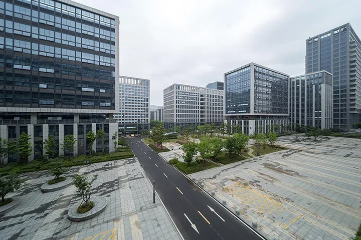 Laowa 12mm f/2.8 Zero-D on Canon 6D, f/8, ISO 100.