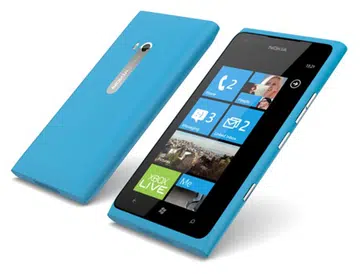 Nokia Lumia 900 (Image source: Nokia)