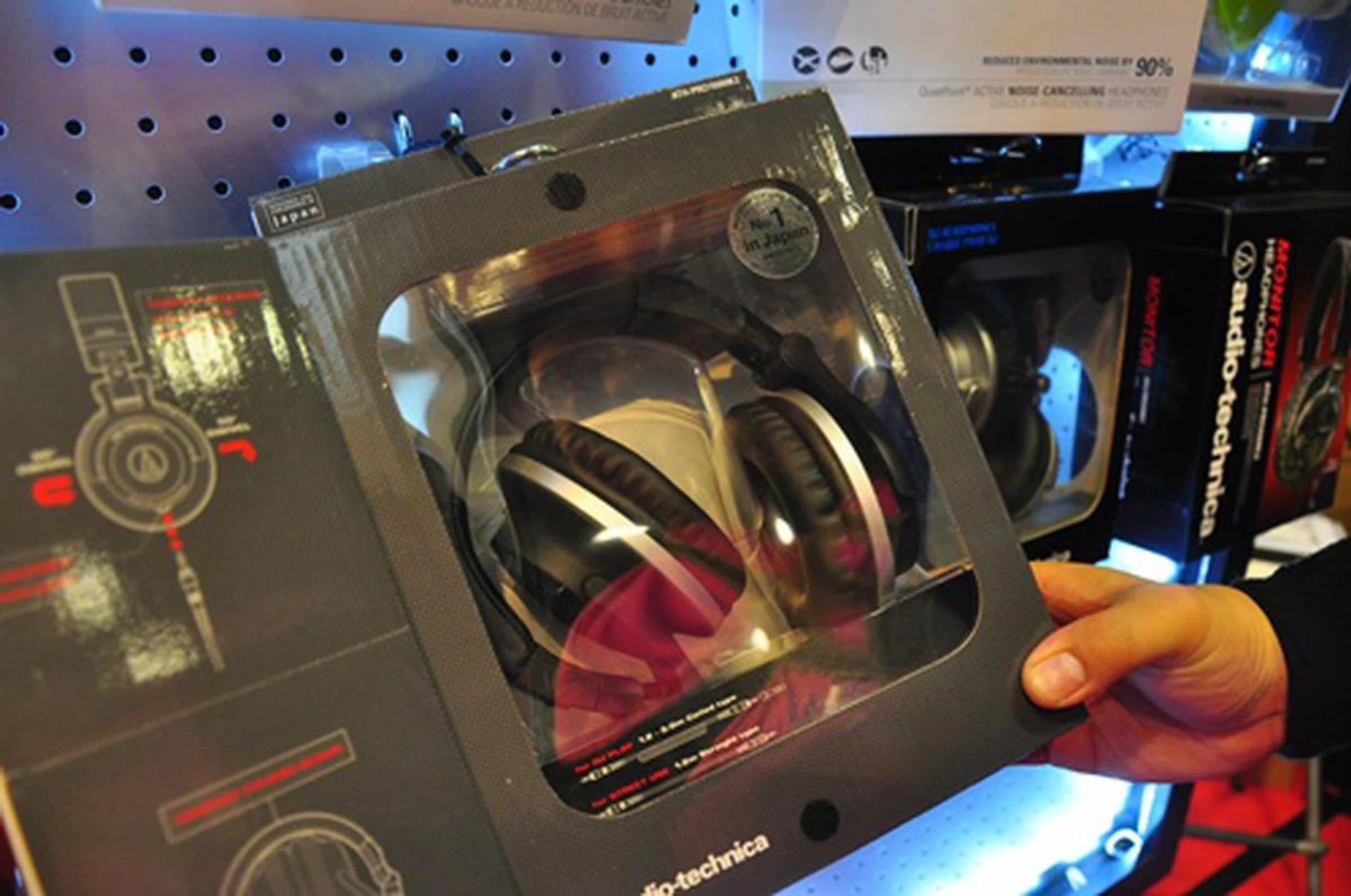 The high-end ATH PRO700 DJ headphones retails at $268 with a free Audio Technica bag and a limited edition tee. If you are swinging by the booth on Saturday, watch out for an additional hourly 10% discount promotion between 7-9pm.