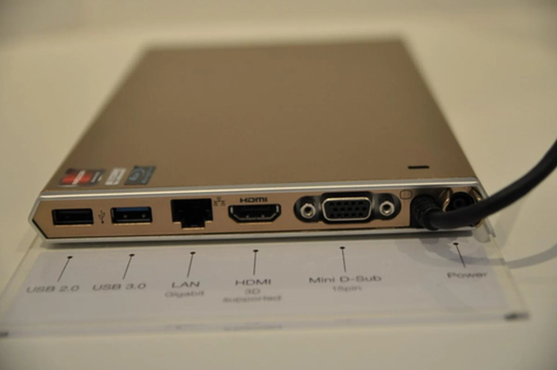 With the basic ports, including a VGA port already on the notebook machine itself, the Power Media Dock has plenty of other ports which you may need to tap on to unleash the full capabilities of your system. For example, to take advantage of the built-in Radeon HD 6650M graphics engine and its extra video outputs for multi-screen usage.