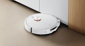 The Xiaomi Robot Vacuum H50 Pro’s extendable side brush can reach beneath appliances for better cleaning.