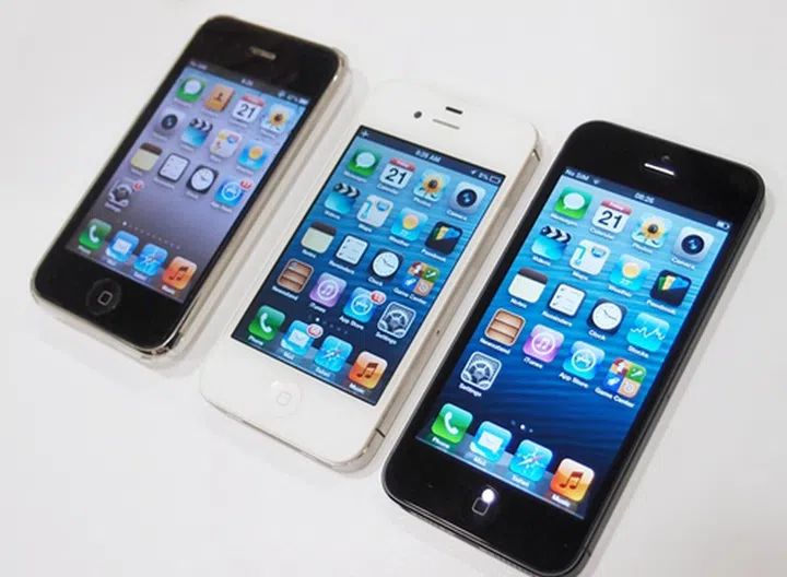 From left to right: Apple iPhone 3GS, iPhone 4/4S and iPhone 5