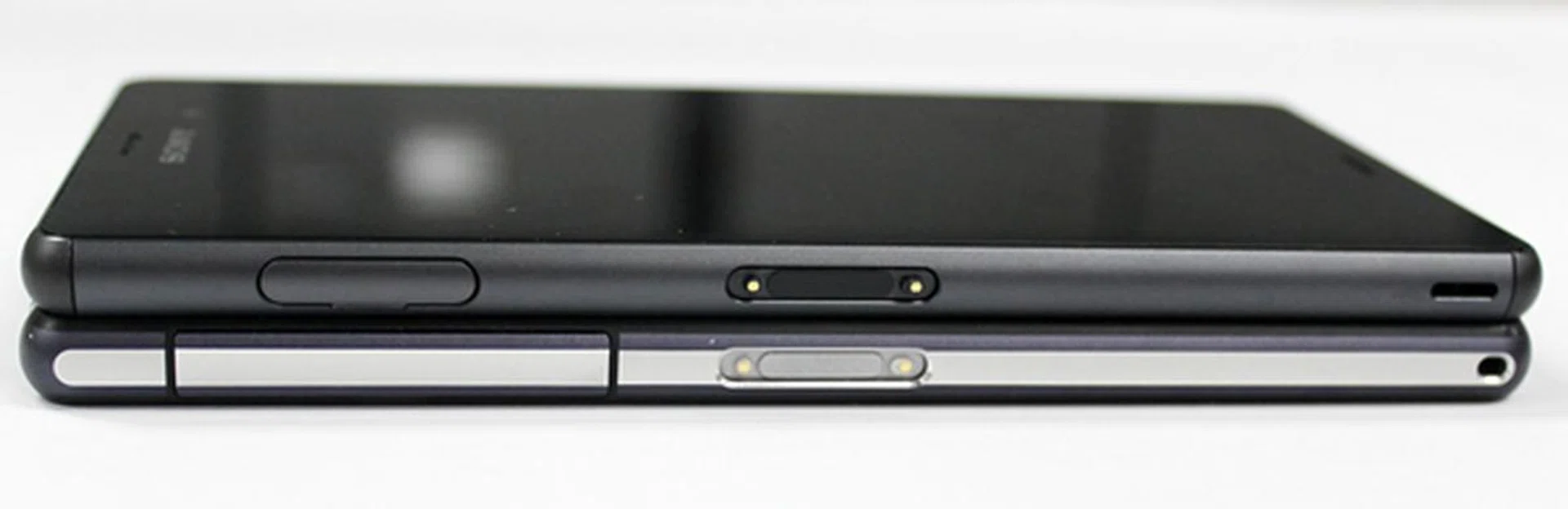 Comparing the left side of the Sony Xperia Z3 (top) and Xperia Z2 (bottom).
