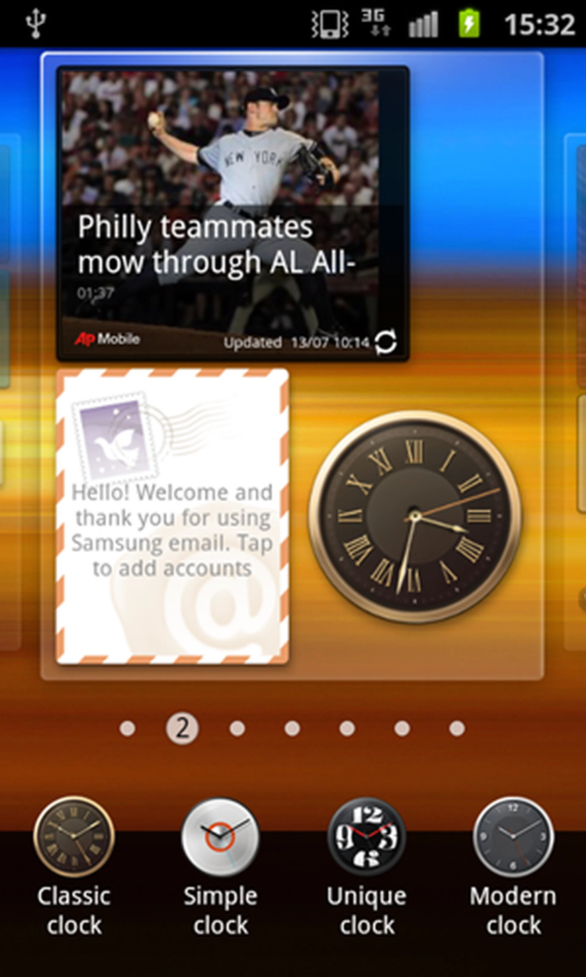Additional widgets have been added to the selection, with some looking really polished and classy. Take the clock widget shown here for example.