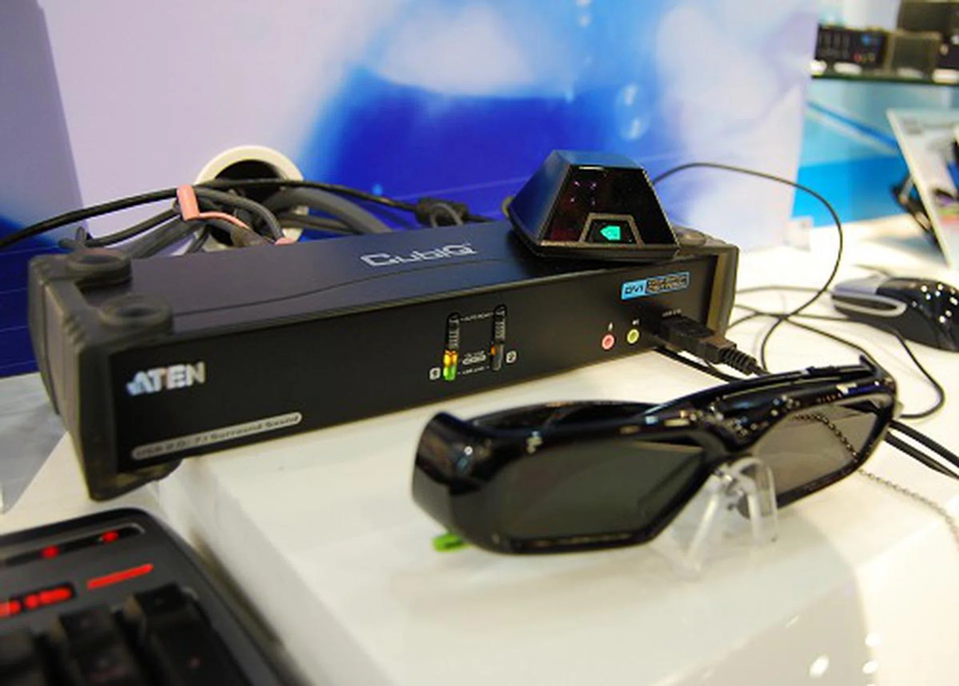 The Aten CS1782A is of the more interesting KVM devices. It's an NVIDIA 3D Vision-ready dual-link DVI KVMP switch. Aten added a "P" to the KVM abbreviation which likely signifies it's more professional usage or that it's suitable for projection devices.