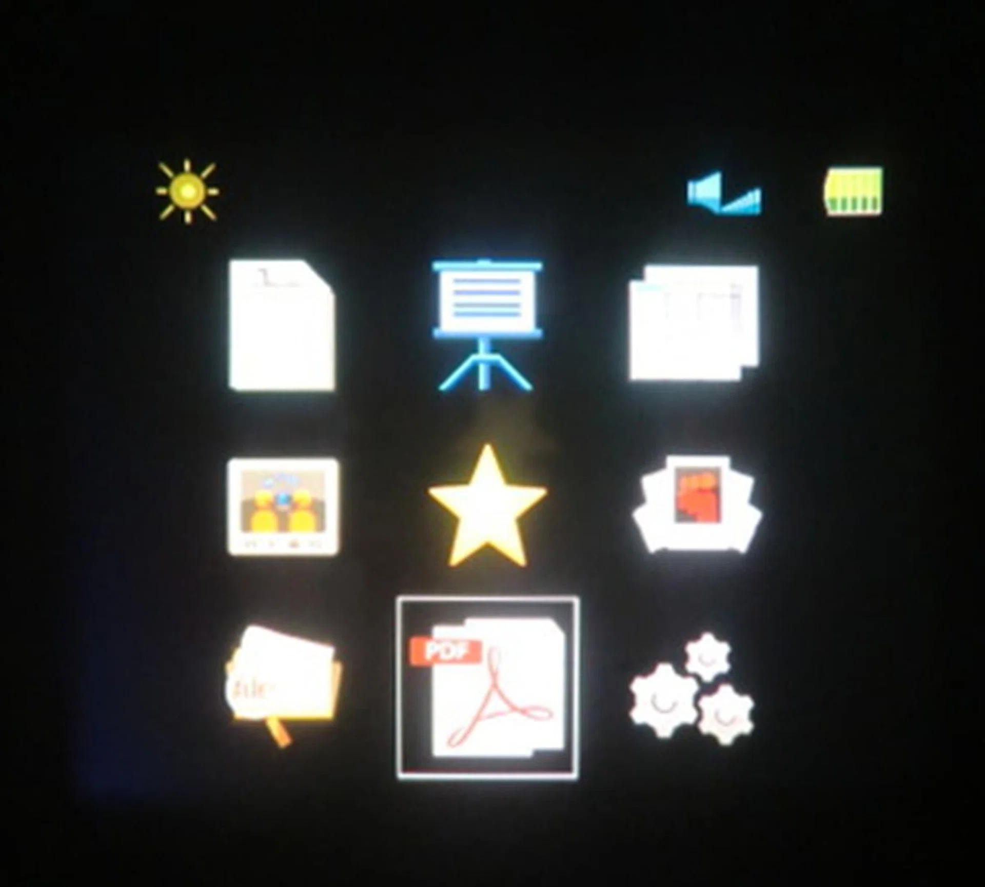 A simplistic UI that is well-suited for navigation around the device.