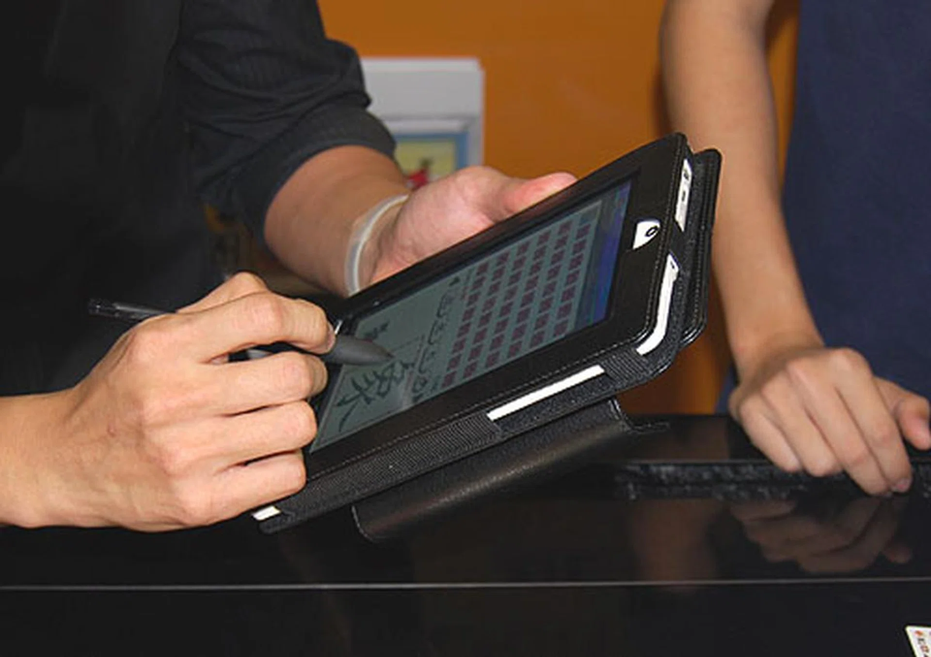 Creative is also showing off its new ZiiO Shenbi, a system of software and hardware for learning Chinese that works together with its ZiiO tablet. Details are sketchy at the moment, with no flyers printed yet when we were there. According to the staff there, the whole package costs $199.
