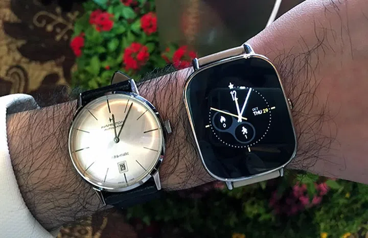 Here is the larger 1.63-inch "Sparrow" ZenWatch 2.