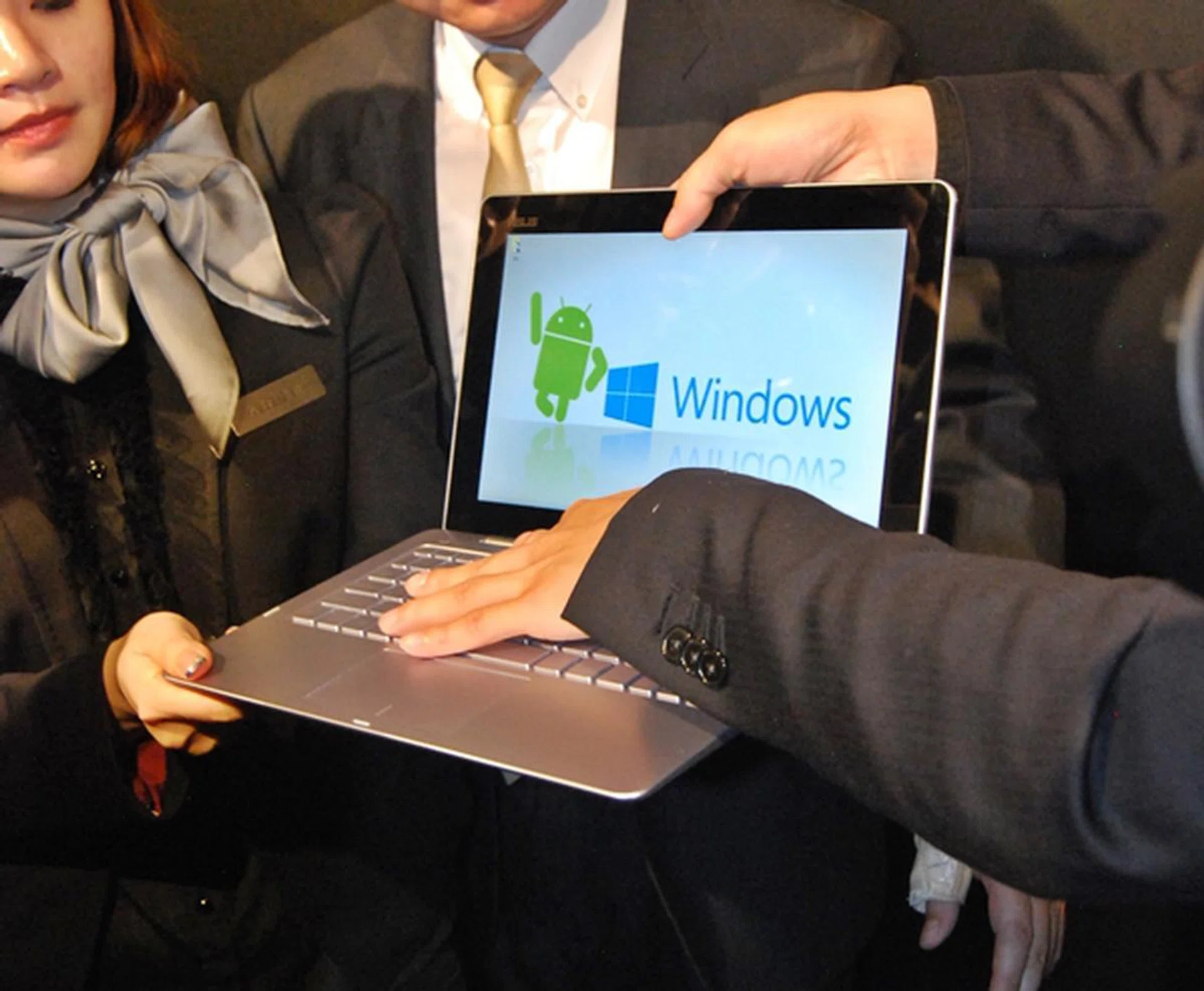 The Transformer Book Trio that was seen operating in its Windows 8 notebook mode.