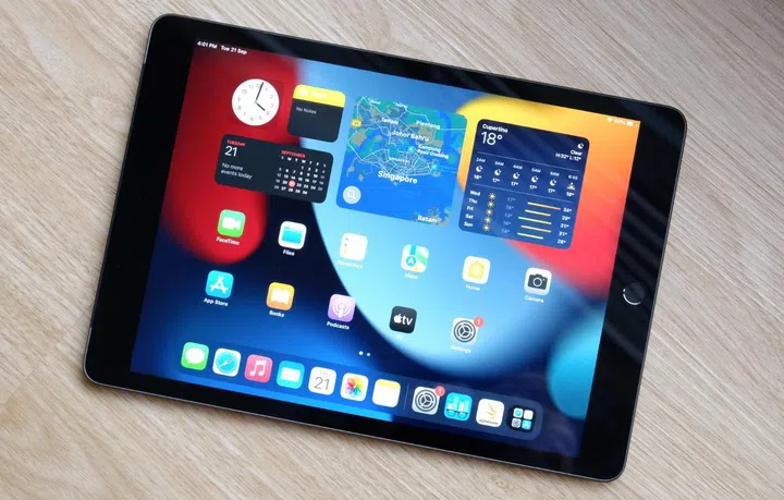 The Apple iPad (2021).