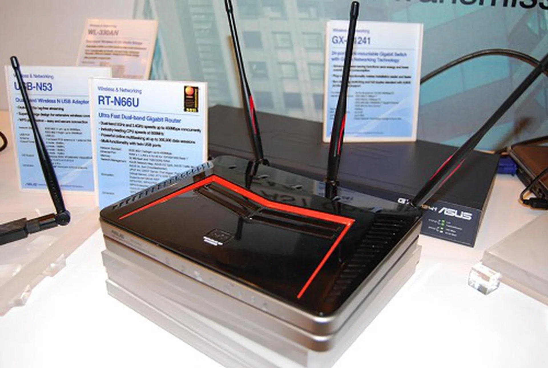 Following the well implemented RT-N56U wireless-N router with simultaneous dual-band operation, the new RT-N66U has the same capabilities and comes with other data shaping, QOS and priority controls.