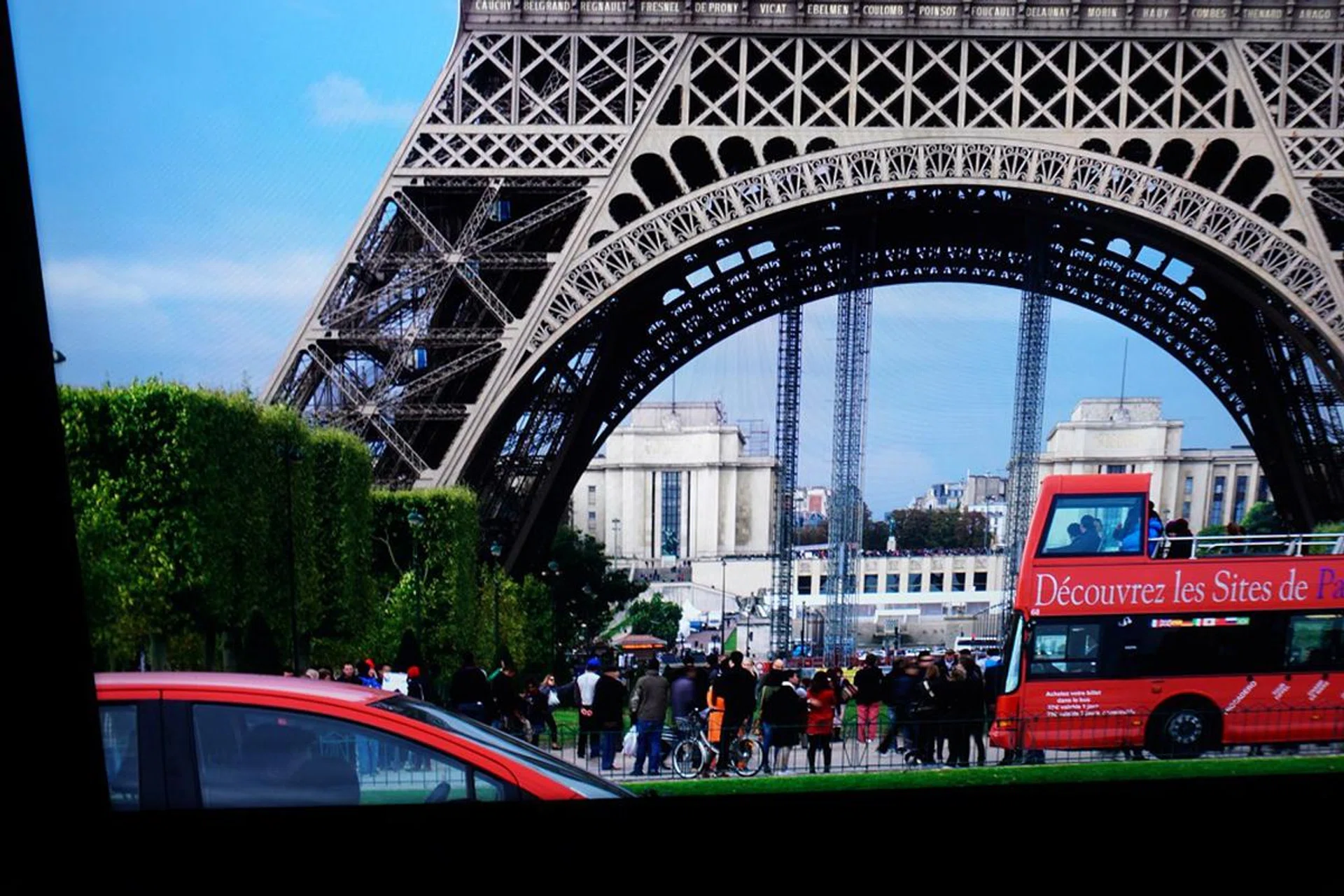 Here’s the same scene from Paris with the X1 Ultimate processor disabled. Colors are natural, but it feels a bit flat, somewhat like an SDR shot.