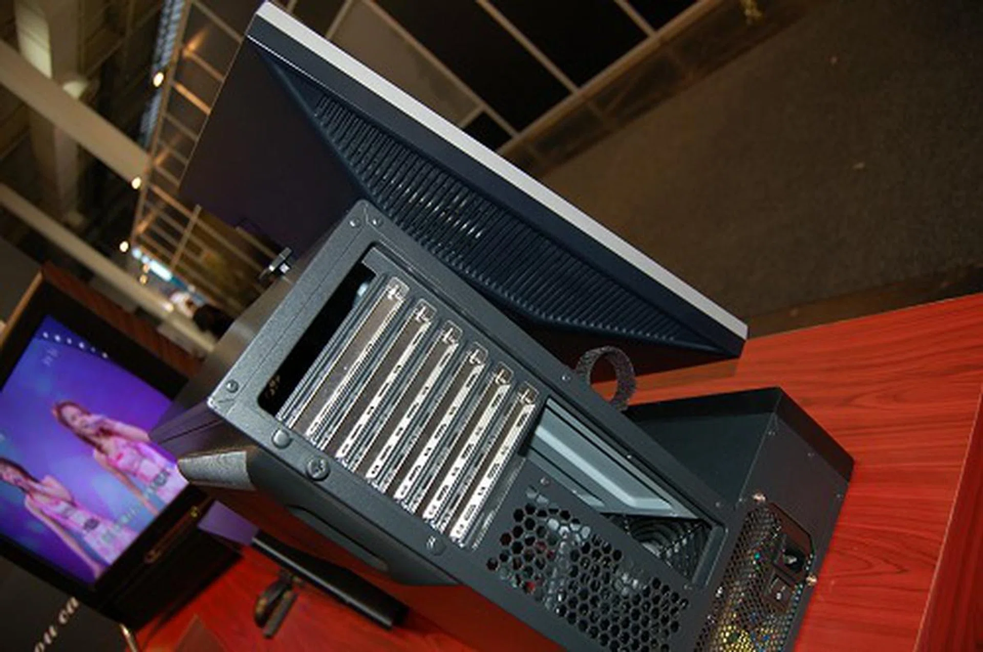  Here's another view from the rear and as you can see, it can take in a completely normal ATX sized innards. You can even put in any PSU of your choice. Bare in mind though, the case is still a prototype and will take a while before the design finalized and reaches production. Perhaps by Computex time frame.  