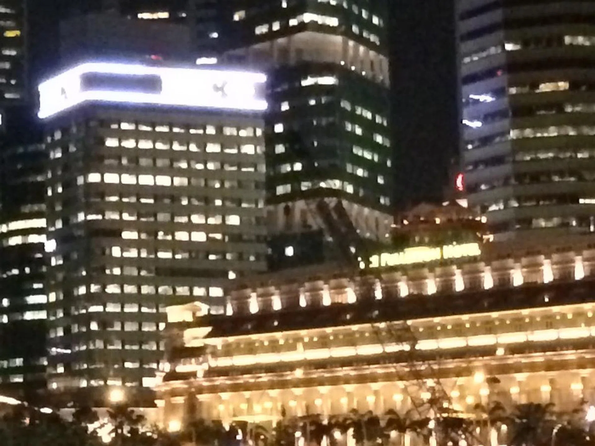 iPhone 5S, 100% crop.