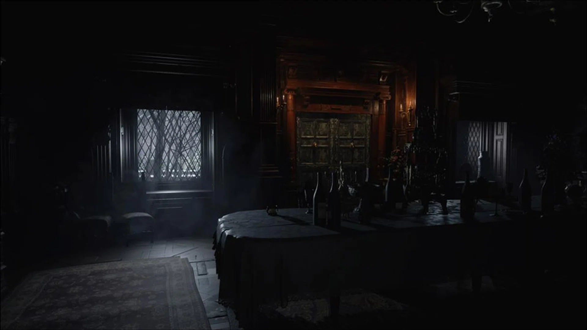 Hey, this is kind of like the dining area in the Spencer Mansion. 