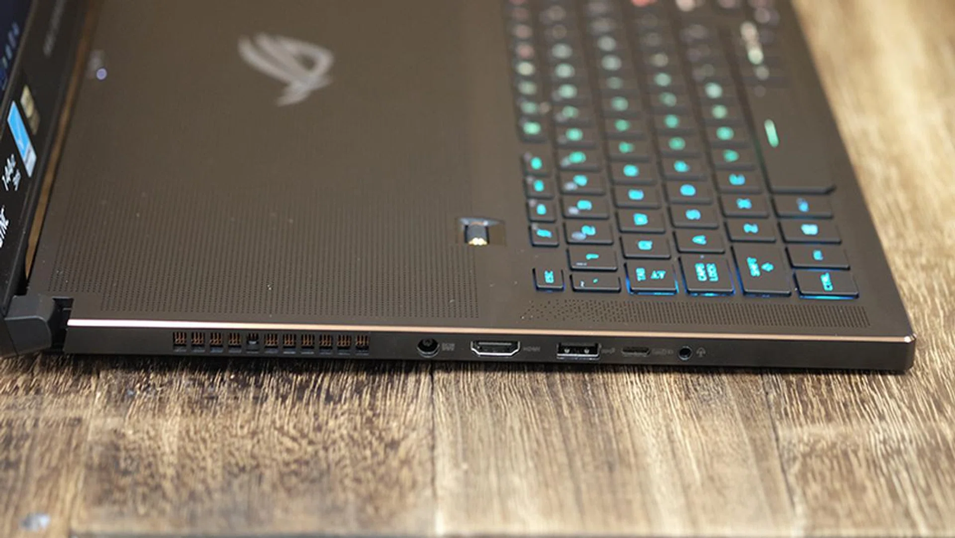 ASUS ROG Zephyrus S GX701GX