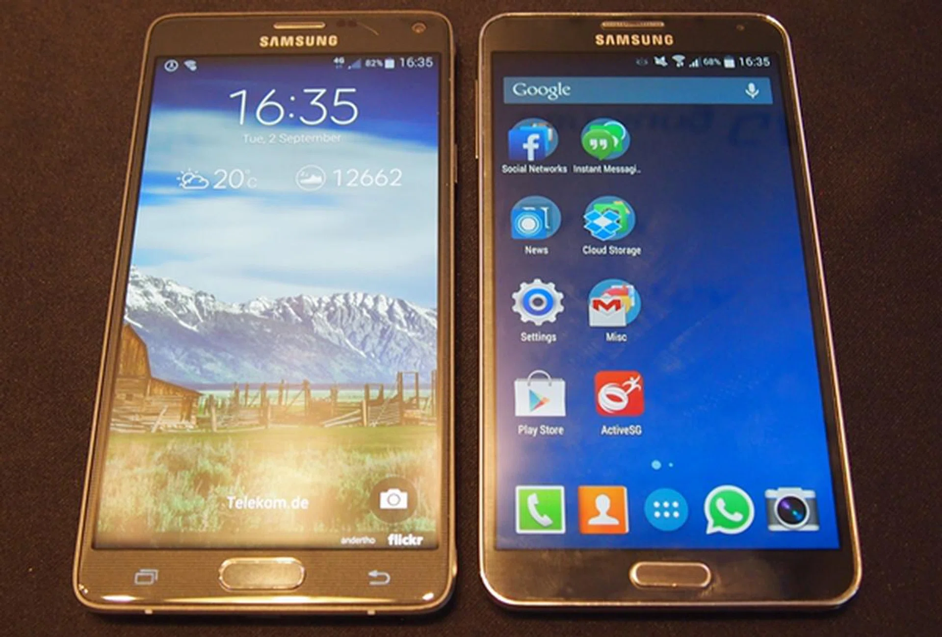 There is no change in the display size between the Samsung Galaxy Note 4 (left) and Galaxy Note 3 (right). As such, it's difficult to tell them apart from this angle.