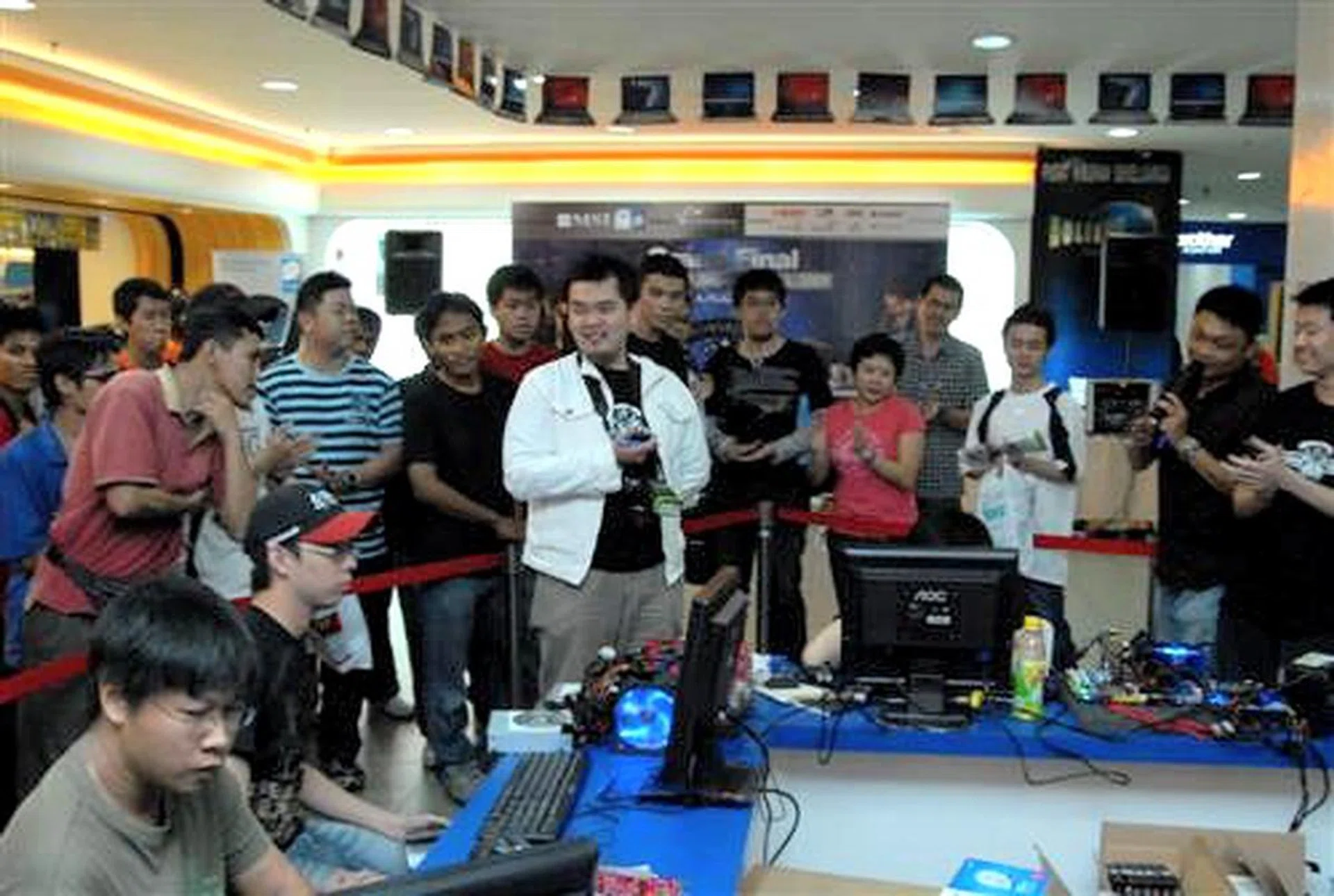  The crowd giving contestants some encouragement.  