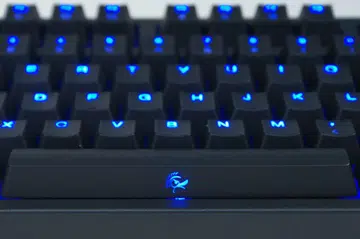 The Ducky DK-9008 Shine is a backlit mechanical keyboard that sports a 104+4-key US ASCII layout.