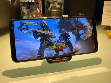 It bears an uncanny resemblance to the ROG Phone 2, but there are minor differences.