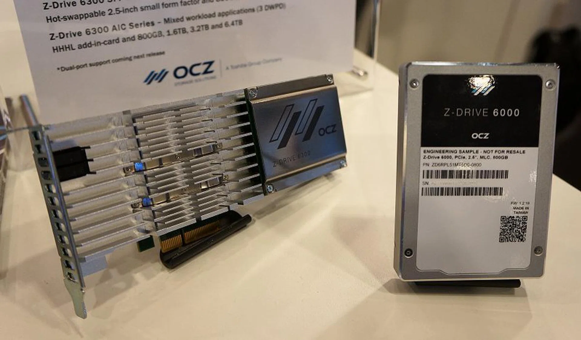Left: OCZ Z-Drive 6300 in an add-in card form factor. Right: OCZ Z-Drive 6000 hot-swappable 2.5-inch small form factor drive is only available in this form.