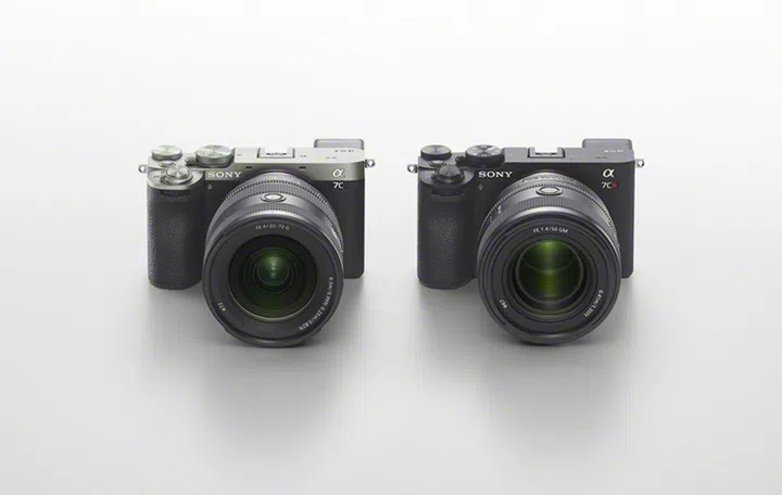 Sony α7C II (left) and Sony α7CR (right).