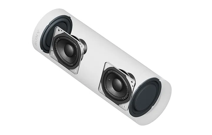 Sony SRS-XB23's internals.