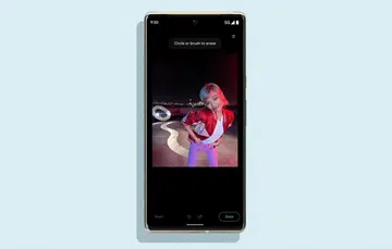 Magic Eraser feature on the Google Pixel 6.