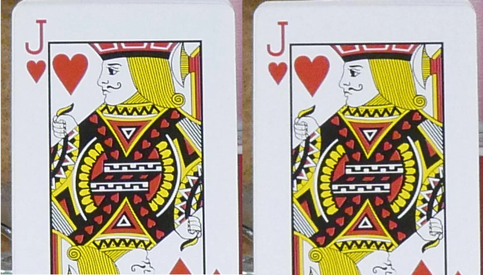 You can see pictures start to lose detail when you jump from ISO800 (left) to ISO1600 (right). 