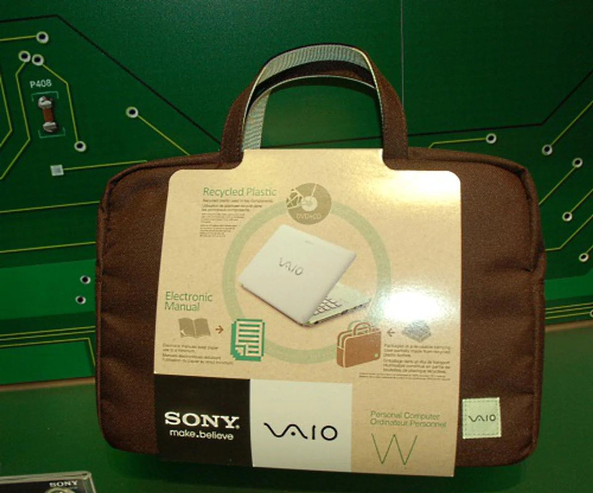 Even the notebook bag for the Sony W mini notebook is made from recyclable materials.