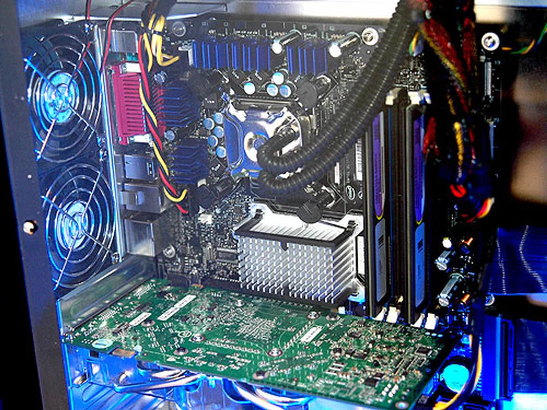Overclocking seems easy on the quad-core using water cooling methods.