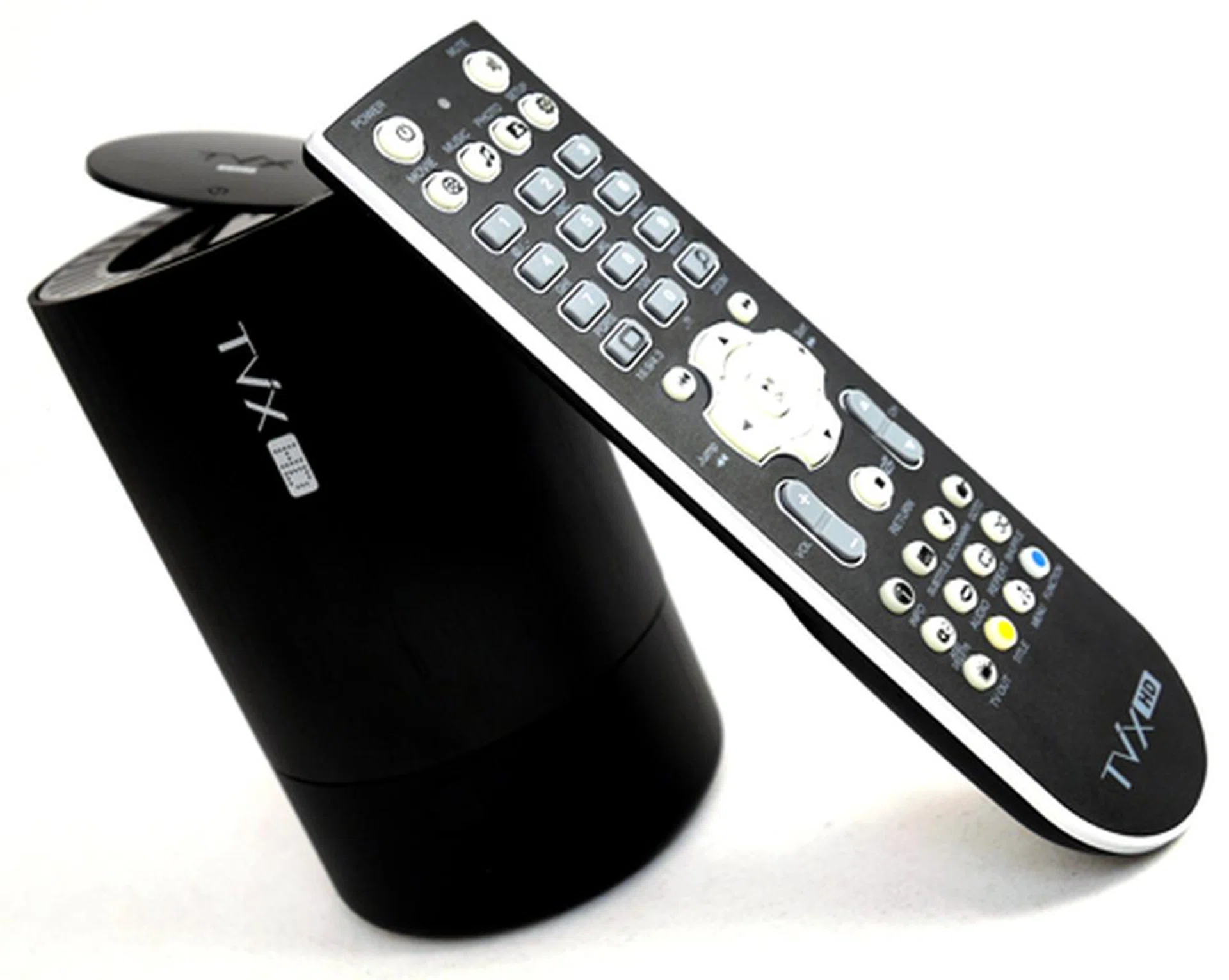 The DViCO TViX HD N1 would clinch top honors if it was evaluated based on its handsome looks alone. The top flap also makes an interesting design. Sadly, the media player failed to live up to its posh vibes in the performance arena mainly when streaming networked content.