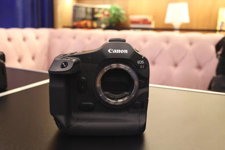 Canon EOS R1. Photo: HWZ