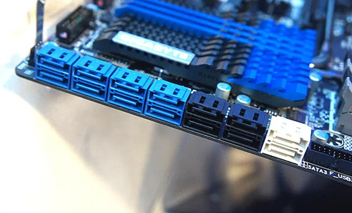 With so many SAS and SATA connectors (from left to right: 8 x SAS, 4 x SATA 3Gbps, 2 x SATA 6 Gbps), you better be sure your chassis can accommodate that many storage drives.
