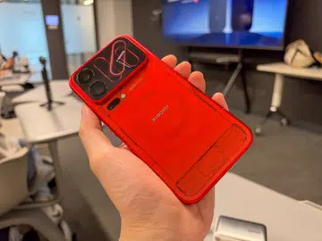 Xiaomi 18 Pro Transparent Edition