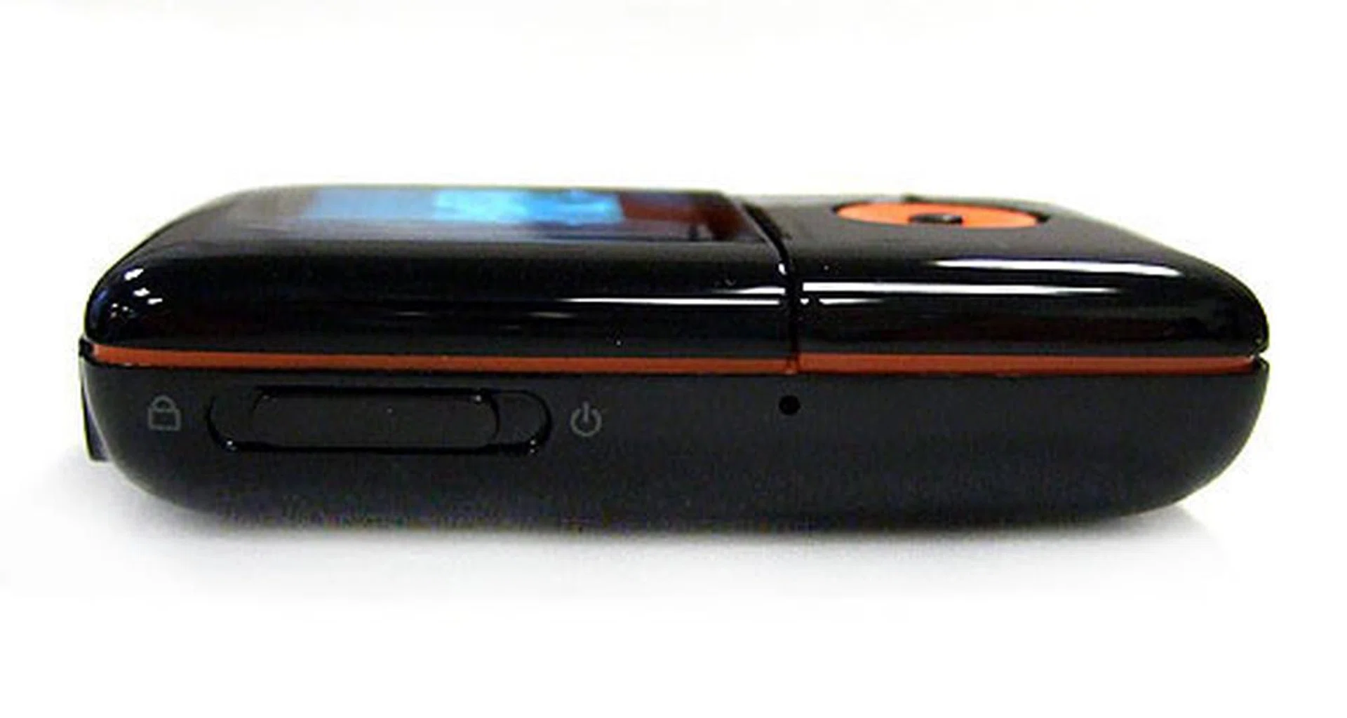 The ZEN V weighs only 43.5g, and measures 43.5 x 67.5 x 15.9mm.